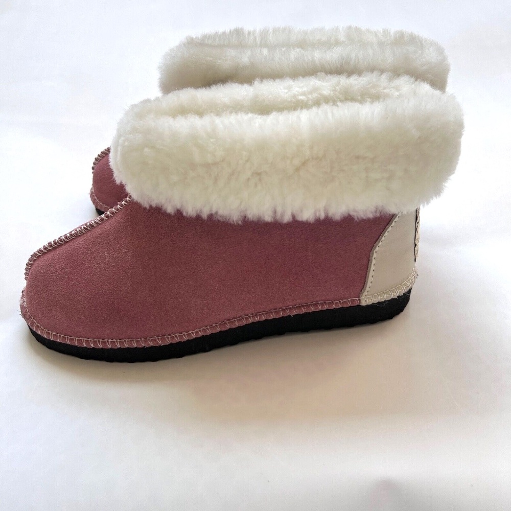 POSH  Slippers Size 6 Dusty Rose Pink Suede Lined in Sheepskin Fluffy Warm NWOT